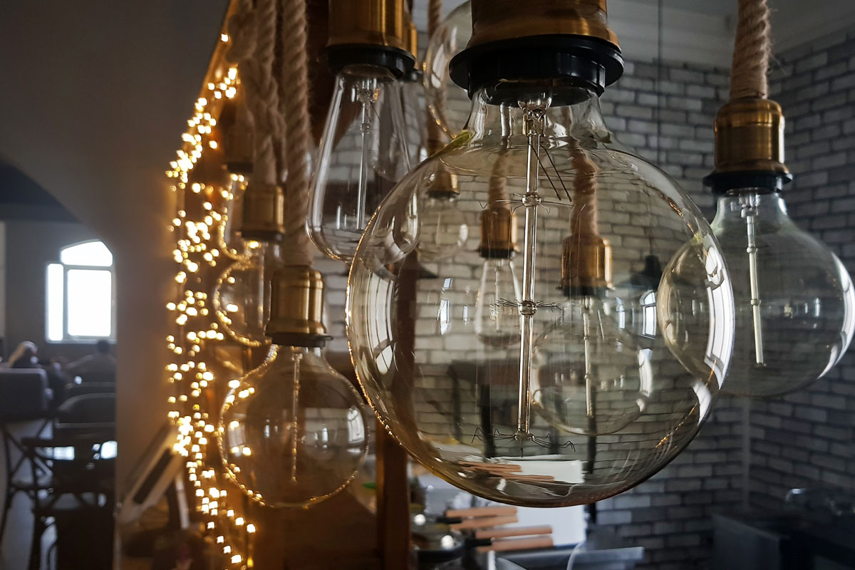 lamp-table-with