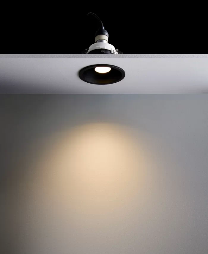 1 Light Recessed Gimble Downlight white Snoot in Black